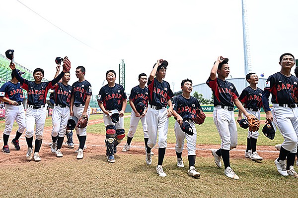 皆川旺介の2安打投球や舩山大翔と橘漣次の本塁打などで前回大会王者の 