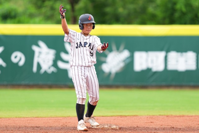 二塁打を放った吉塚真之介(狭山西武ボーイズ)