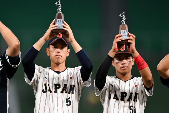 ベストナインに輝いた村橋照平(狭山西武ボーイズ)と倉田雄星(湖南ボーイズ)