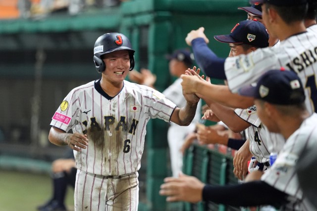 韓国戦では高畑知季(東洋大姫路)の3安打などで熱戦を制した