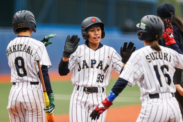タイムリーを放った生内アンジェリカ幸(IPU環太平洋大)