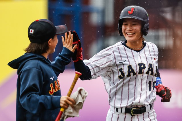 2点タイムリー二塁打を放った鈴木はな(東海大)